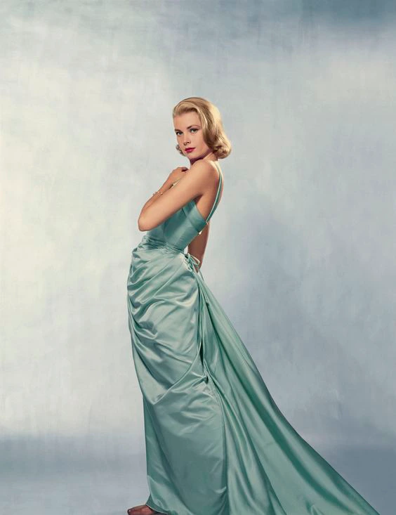 Poise Grace Kelly